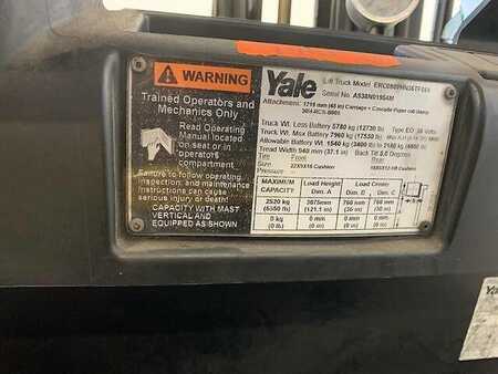 Eléctrica de 4 ruedas 2014  Yale ERC080VH (1) 