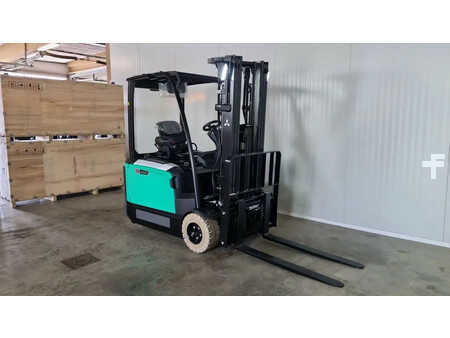 Elektryczne 3-kołowe 2025 Mitsubishi FB20N2T FB20N2T (4)