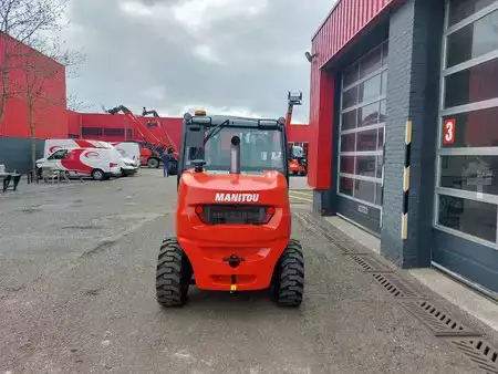 Empilhador todo-terreno 2025  Manitou MC25-4 (10)