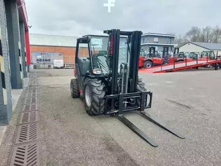 Carrelli fuoristrada 4x4 2025  Manitou MC 25 -4 | NIEUW | DIRECT LEVERBAAR! (3)