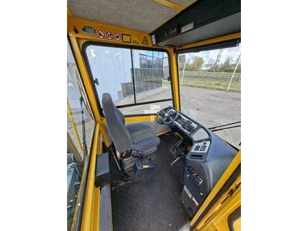 Tracteurs à bagages 2018  Terberg YT 222 4x2 aangedreven terminal trekker (11)