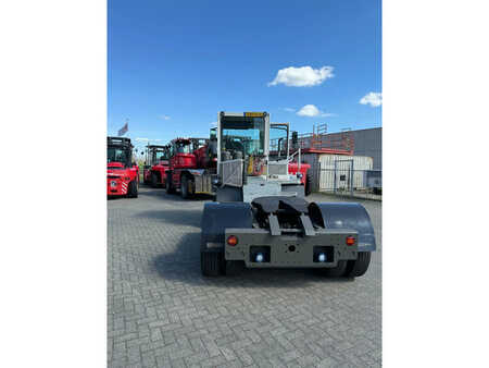 Terminál traktor 2018  Terberg YT 222 (8)