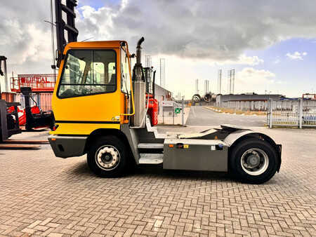 Terminálový traktor 2019  Terberg YT 222 4x2 aangedreven terminal trekker (5)