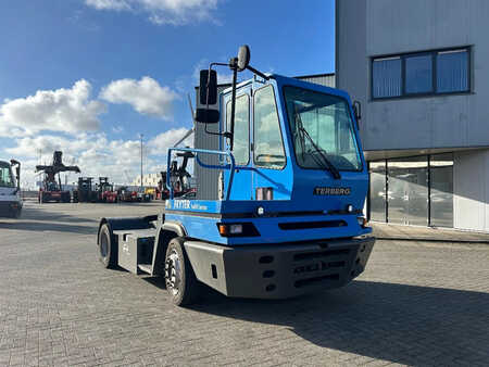 Wózek terminalowy 2018  Terberg YT 182 YT 182 4x2 yard tractor (1)