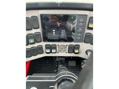 Terberg YT 223 4x2 aangedreven terminal trekker