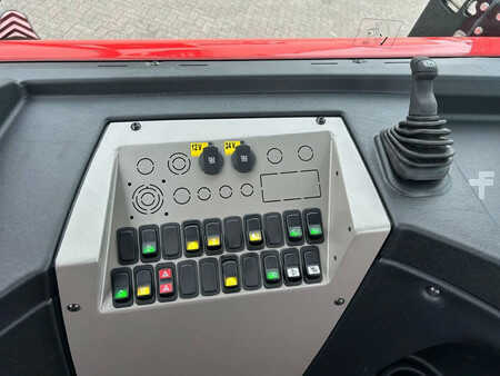 Terminal tractor 2025  Terberg RT 283 (13)