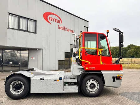 Terminal tractor 2025  Terberg YT 223 4x2 aangedreven terminal trekker (12)