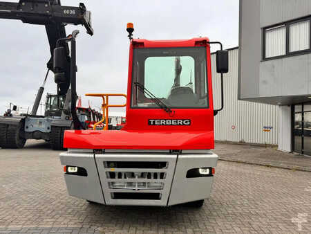 Terminal tractor 2025  Terberg YT 223 4x2 aangedreven terminal trekker (2)