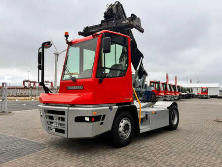 Terminal tractor 2025  Terberg YT 223 4x2 aangedreven terminal trekker (8)