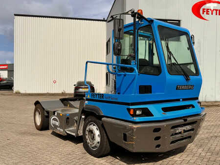 Terminálový traktor 2019  Terberg YT 222 4x2 aangedreven terminal trekker (1)