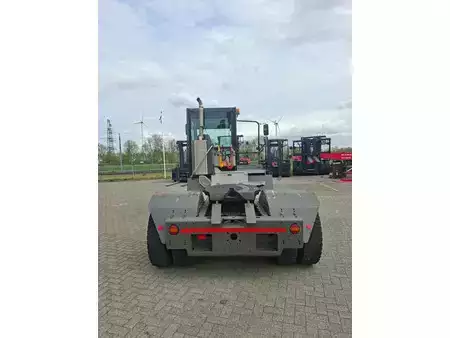 Terminálový traktor 2016  Terberg YT 222 4x2 aangedreven terminal trekker (13)