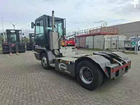 Terminálový traktor 2016  Terberg YT 222 4x2 aangedreven terminal trekker (2)