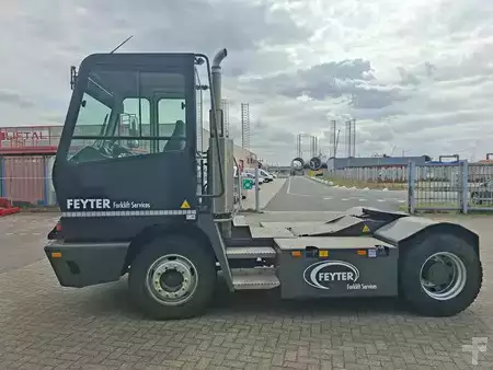 Terminálový traktor 2016  Terberg YT 222 4x2 aangedreven terminal trekker (4)