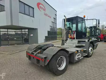 Terminálový traktor 2016  Terberg YT 222 4x2 aangedreven terminal trekker (6)