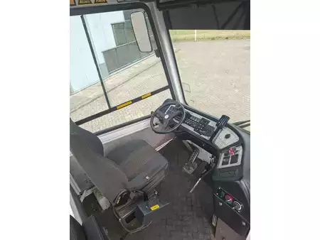 Terminálový traktor 2016  Terberg YT 222 4x2 aangedreven terminal trekker (8)