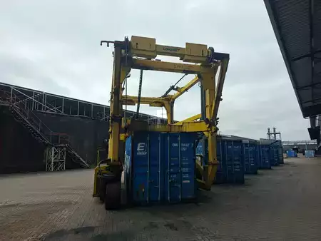 Carrelli elevatori per container 2019  Combilift SC3TA (4)