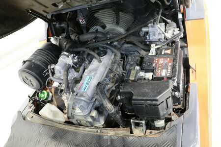 Carretilla elevadora GLP 2014  Toyota 02-8-FGF-30 (4)