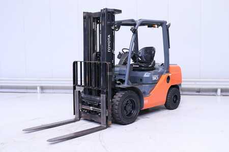 Diesel truck Toyota 06-8-FD-30-F
