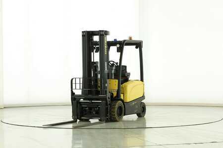 Chariots électriques à 4 roues 2018  Hyster J-2.5-XN (1)