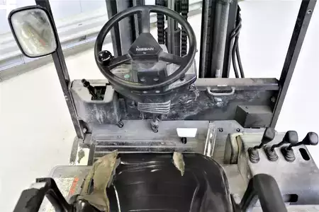 Carrelli elettrici 4 ruote 2006  Nissan G-1-Q-2-L-30-Q (4)