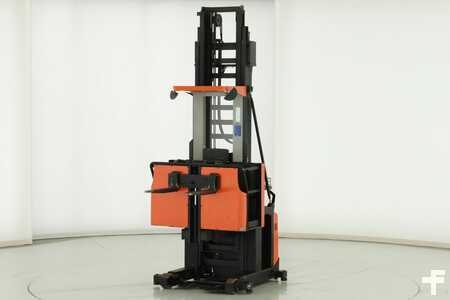 Verticale orderpickers 2013  BT OME-100-H (1) 