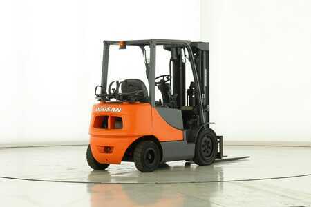 Gas gaffeltruck 2008  Doosan G-25-E-5 (2)