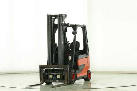 Elektro 4 Rad 2012  Linde E-25-H-01-600 (387) (1)
