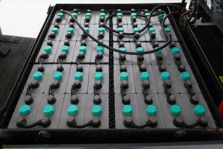 Carrelli elettrici 4 ruote 2018  Toyota 8-FBMT-25 (3)