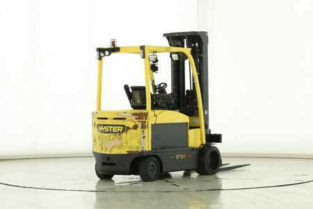 Chariots électriques à 4 roues 2016  Hyster E-5.5-XN (2)