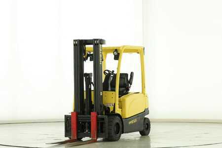 Carrelli elettrici 4 ruote 2018  Hyster J-3.0-XN (1)