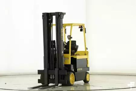 Eléctrica de 4 ruedas 2013  Hyster E-4.00-XL (1)