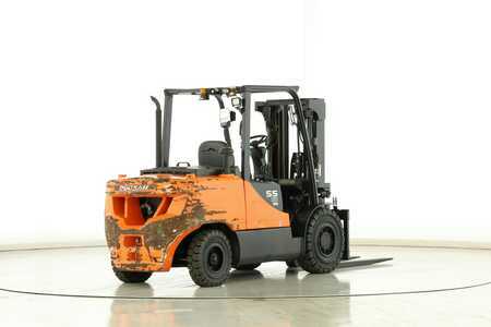 Empilhador diesel 2016  Doosan D-55-C-7 (2)