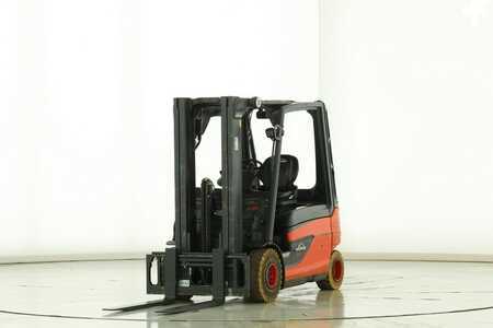 Elektro 4 Rad 2017  Linde E-25-L-01 (387) (1)