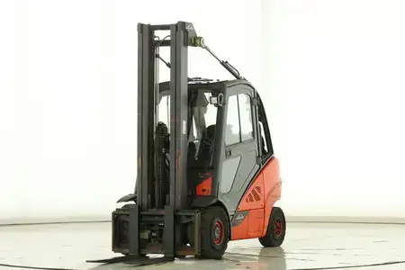 Gázüzemű targoncák 2014  Linde H-30-T-02 (393) (1)