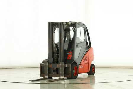 Gázüzemű targoncák 2012  Linde H-35-T-01 (393) (1)