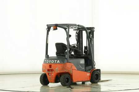 Eléctrica de 4 ruedas 2021  Toyota 8-FBM-20-T (2)