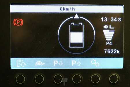 Carrelli elettrici 4 ruote 2015  Jungheinrich EFG-425-KS (4)