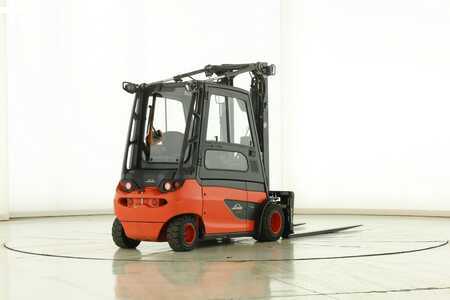 Elektro čtyřkolový VZV 2014  Linde E-35-L-01 (387) (2)