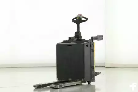 Porta-paletes elétrico 2019  Hyster P-2.0-SE (1)