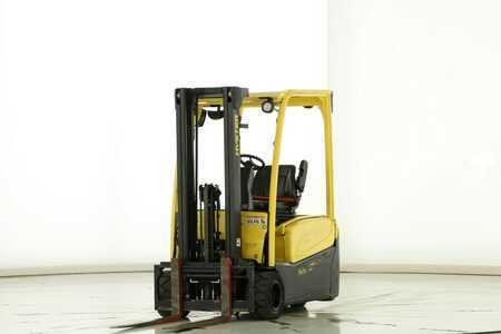 Eléctrico - 3 rodas 2019  Hyster J-1.8-XNT-LWB (1)