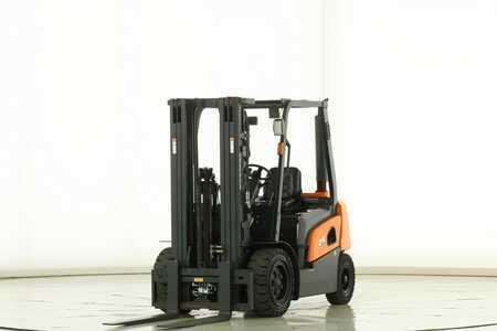 Wózki widłowe diesel 2021  Doosan D-25-NXP (1)