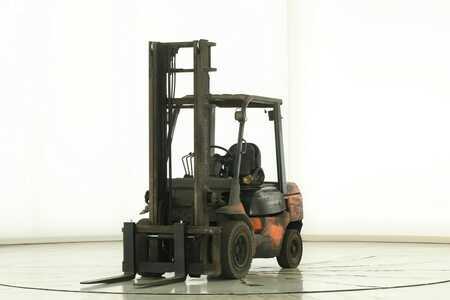 Diesel Forklifts 2003  Toyota 02-7-FDJF-35 (1)
