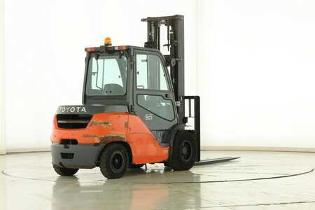 Diesel Forklifts 2015  Toyota 40-8-FD-50-N (2)