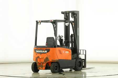 El Truck - 4-hjul 2018  Doosan B-25-X-7 (2)