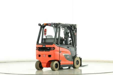 Sähkö - 4 pyör 2023  Linde E-25-H-01-600 (1252) (2)