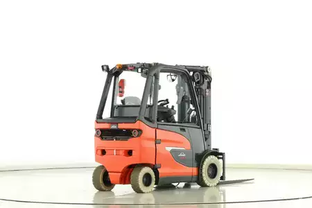 Carrelli elettrici 4 ruote 2023  Linde E-30-H-01-600 (1252) (2)
