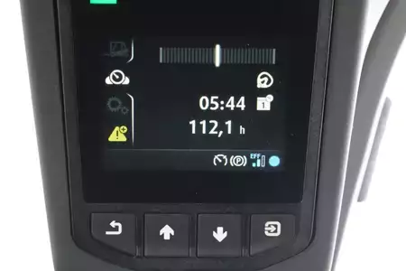 Carrelli elettrici 4 ruote 2023  Linde E-30-H-01-600 (1252) (3)