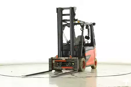 Eléctrico - 4 rodas 2018  Linde E-40-HL-01-600 (388) (1)