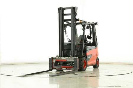 Elektro čtyřkolový VZV 2017  Linde E-40-HL-01-600 (388) (1)