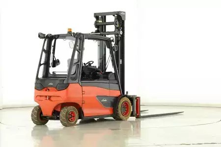 Eléctrico - 4 rodas 2018  Linde E-40-HL-01-600 (388) (2)
